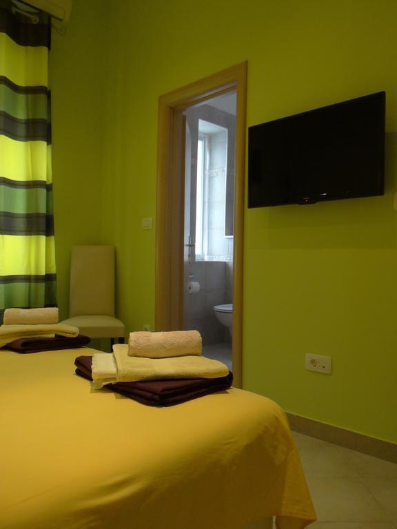 Rooms Stella Split Exterior photo