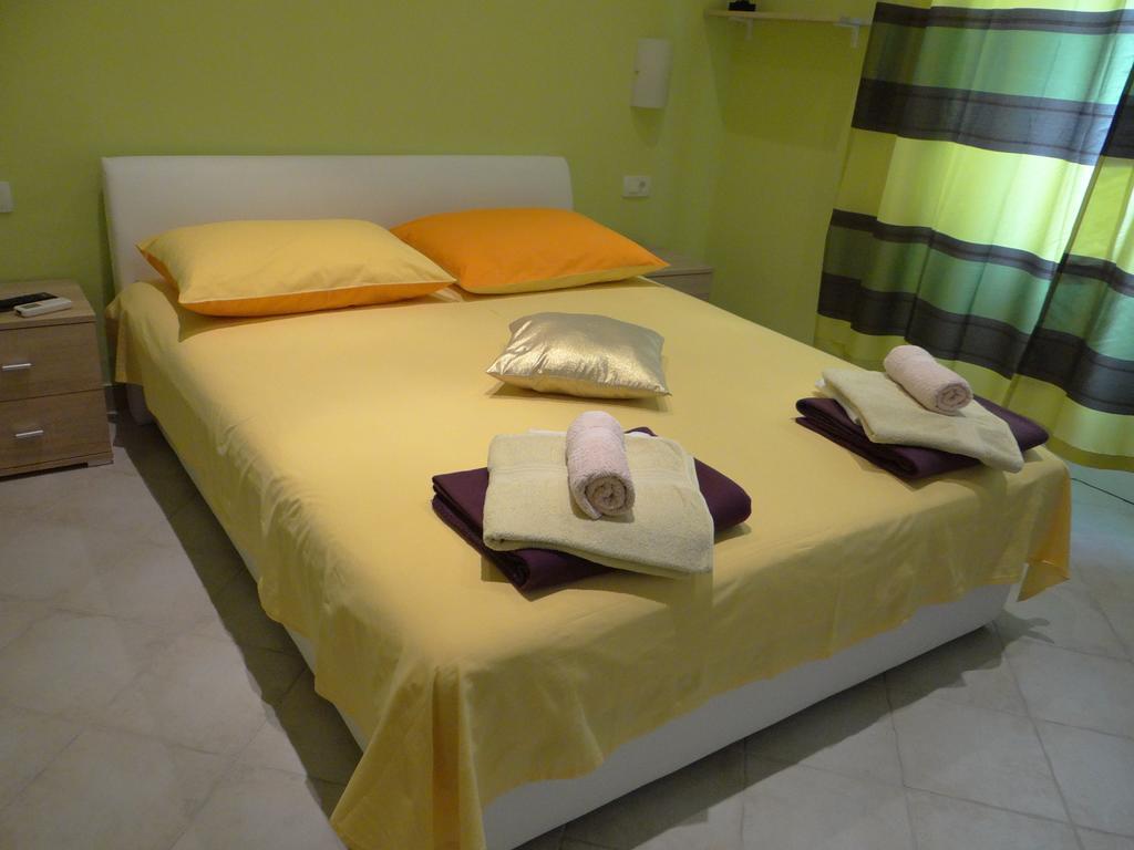 Rooms Stella Split Exterior photo
